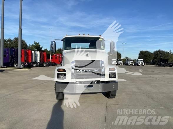 Mack MD7 Çekiciler
