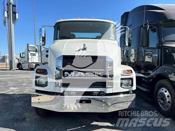 Mack MD7 Çekiciler