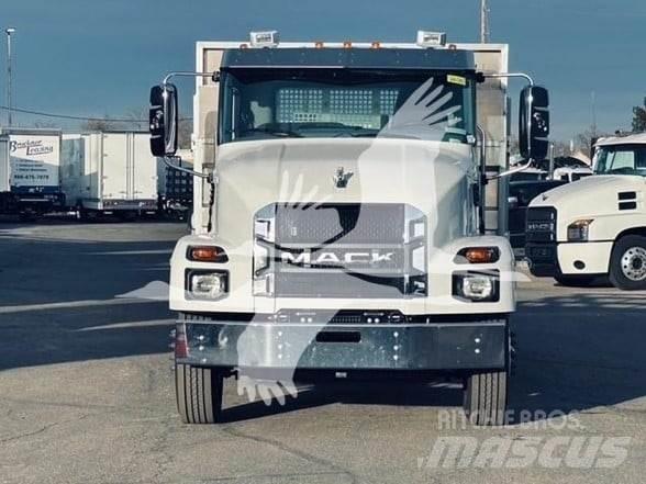 Mack MD7 Diger