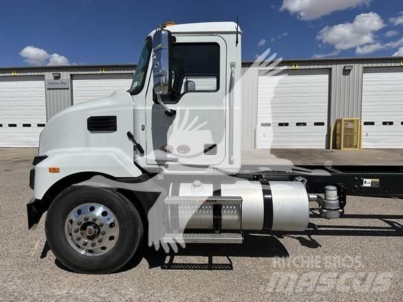 Mack MD7 Çekiciler