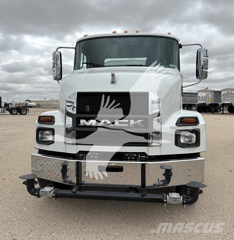 Mack MD7 Tankerli kamyonlar