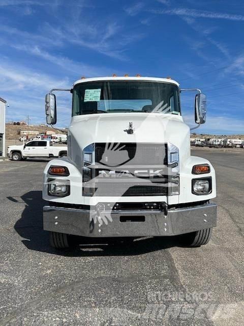 Mack MD7 Çekiciler
