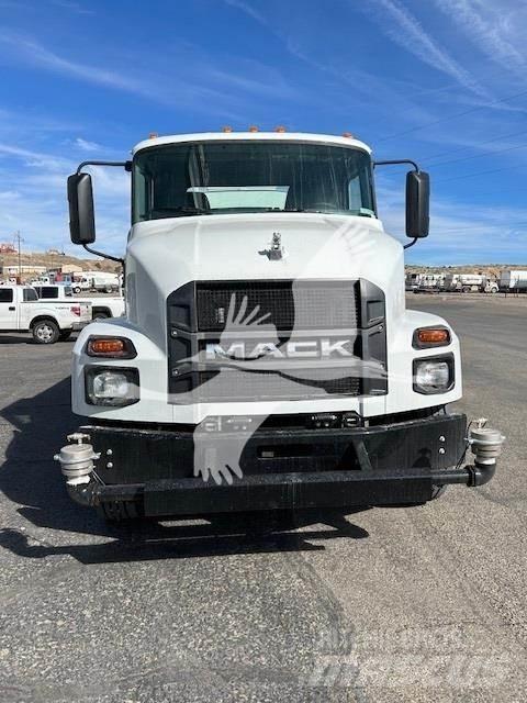 Mack MD7 Tankerli kamyonlar