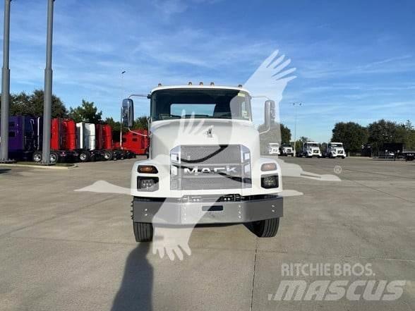 Mack MD7 Çekiciler