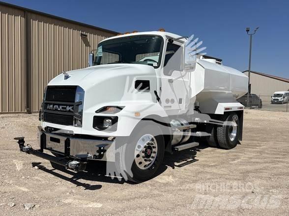 Mack MD7 Tankerli kamyonlar