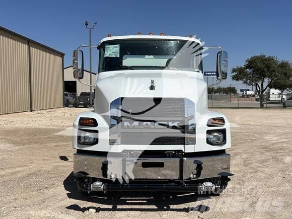 Mack MD7 Tankerli kamyonlar