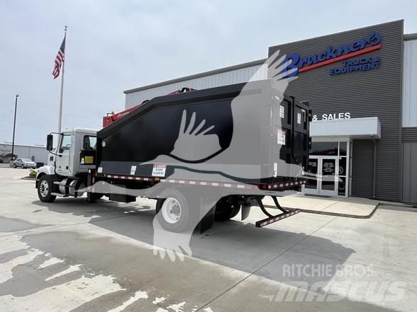 Mack MD7 Diger