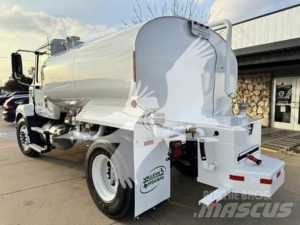 Mack MD7 Tankerli kamyonlar