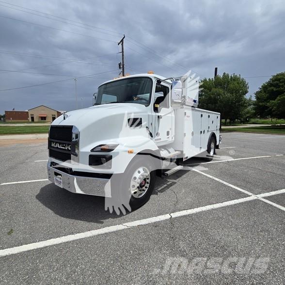 Mack MD7 Diger