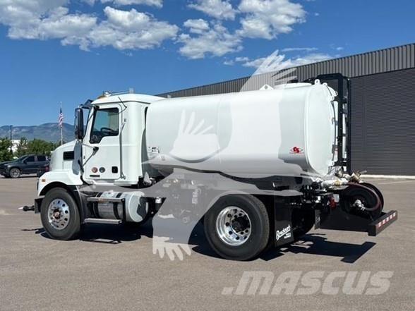 Mack MD7 Tankerli kamyonlar