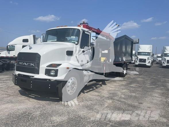 Mack MD7 Diger