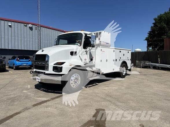 Mack MD7 Diger