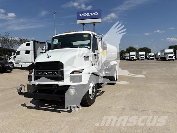 Mack MD7 Tankerli kamyonlar