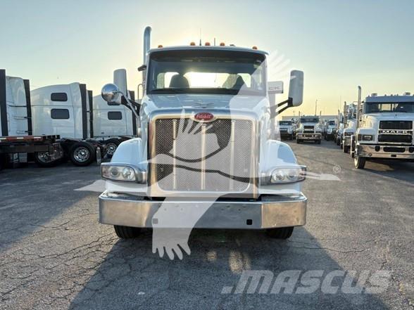Peterbilt 567 Çekiciler