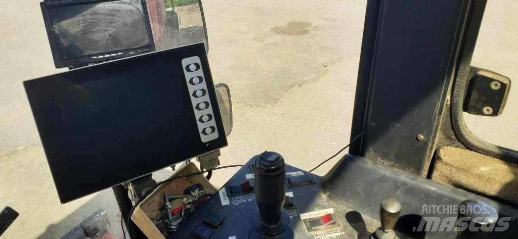 FMC 979 AT Bezelye hasat makineleri