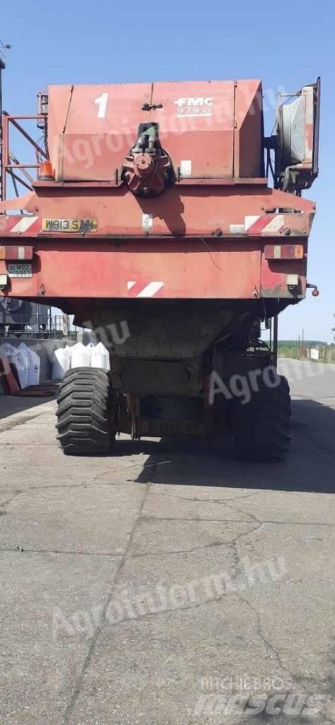 FMC 979 AT Bezelye hasat makineleri