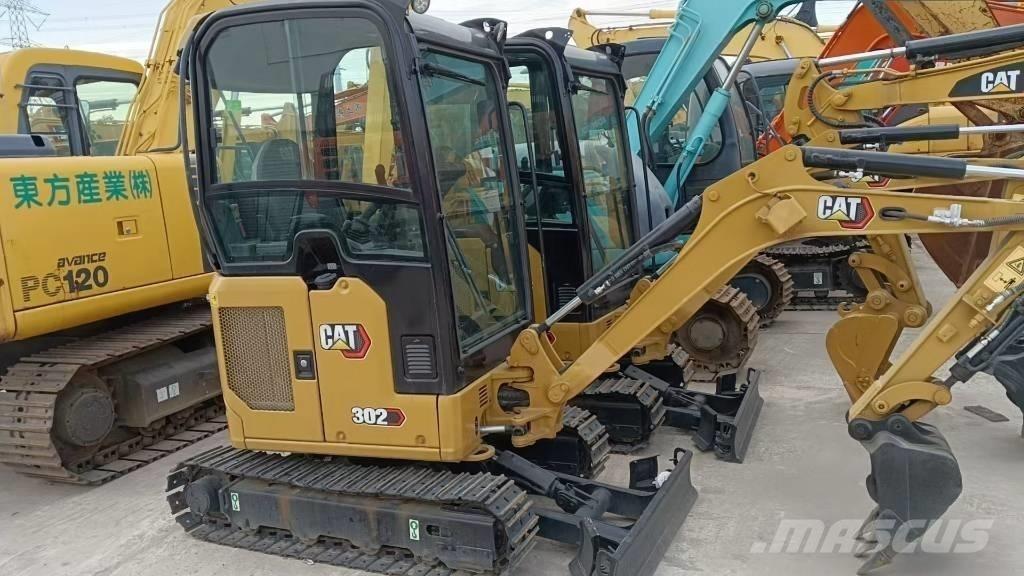 CAT 302D Paletli ekskavatörler