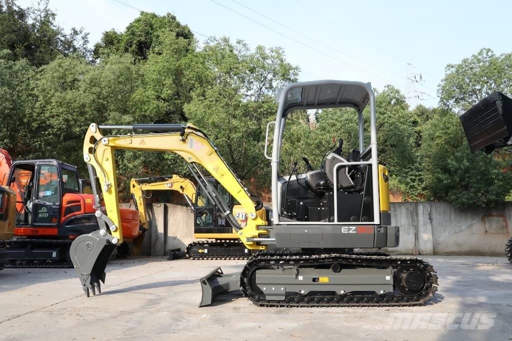 Wacker Neuson EZ 30 Paletli ekskavatörler
