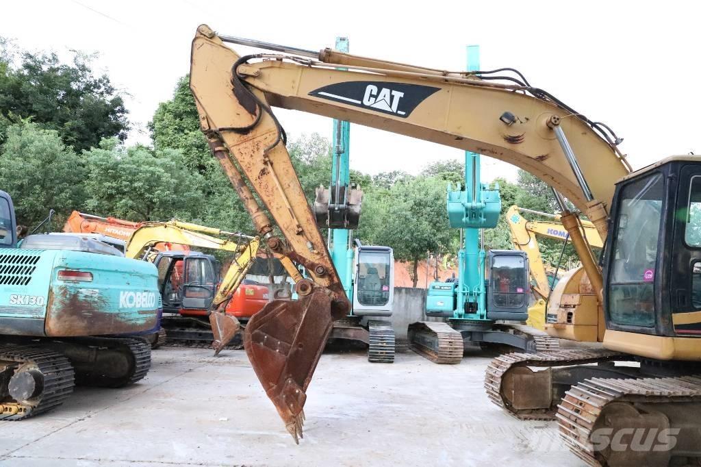 CAT 320BU Paletli ekskavatörler