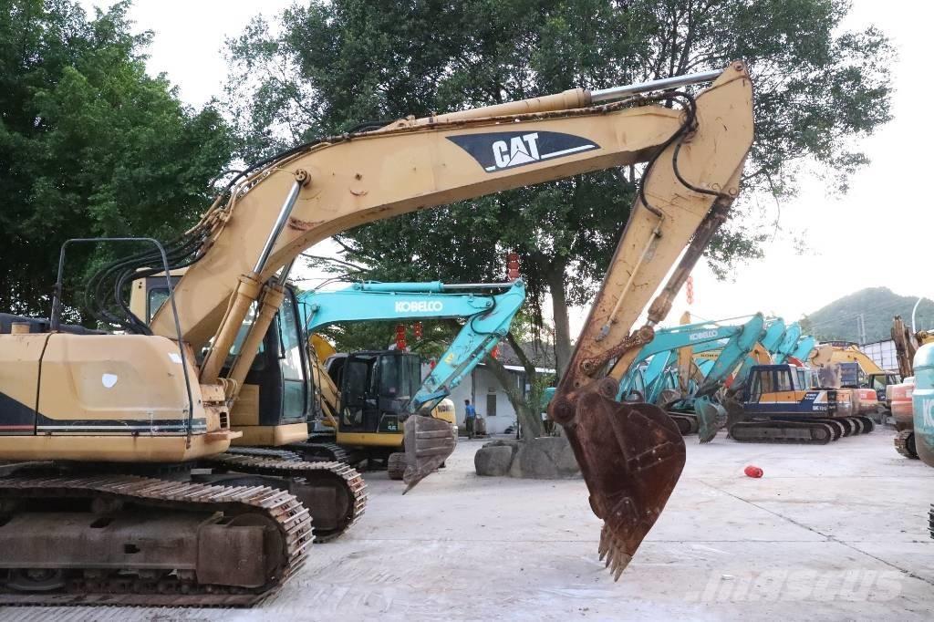 CAT 320BU Paletli ekskavatörler