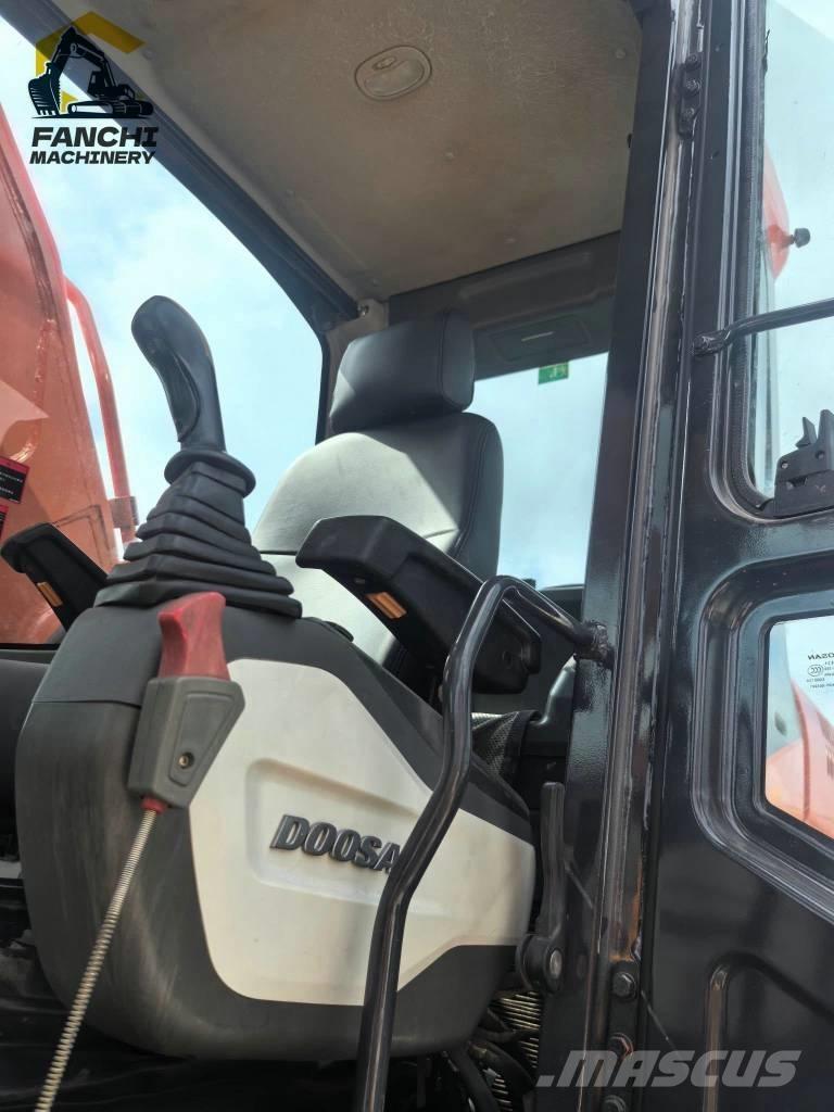 Doosan 360 Paletli ekskavatörler