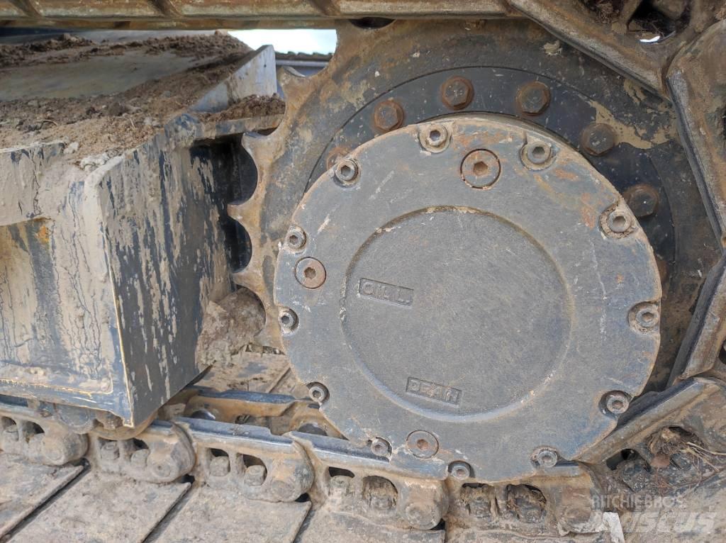 Komatsu PC138US-11E0 Paletli ekskavatörler