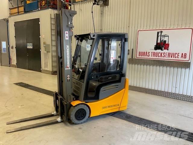Jungheinrich EFG 215 Elektrikli forkliftler