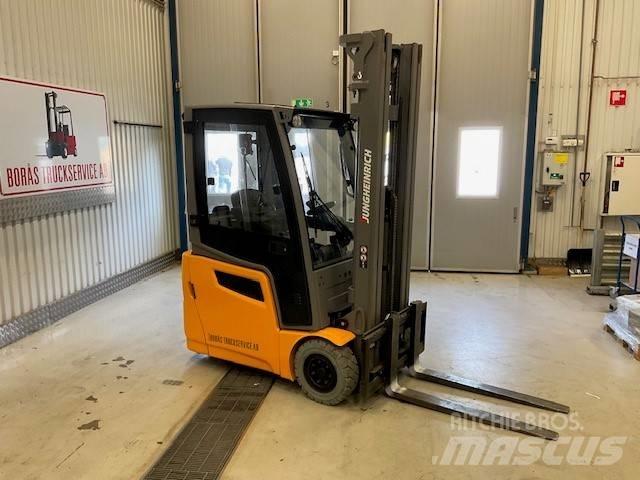 Jungheinrich EFG 215 Elektrikli forkliftler