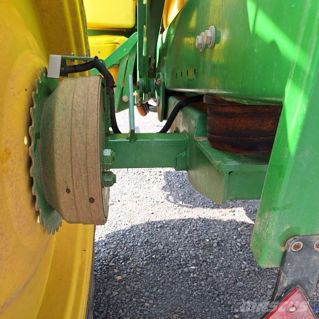 John Deere 732 Çekilir pülverizatörler