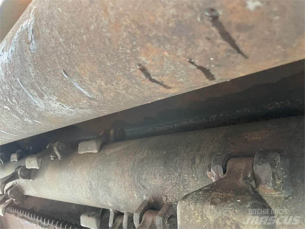 Kuhn VKM280 Diger yol bakim makinalari