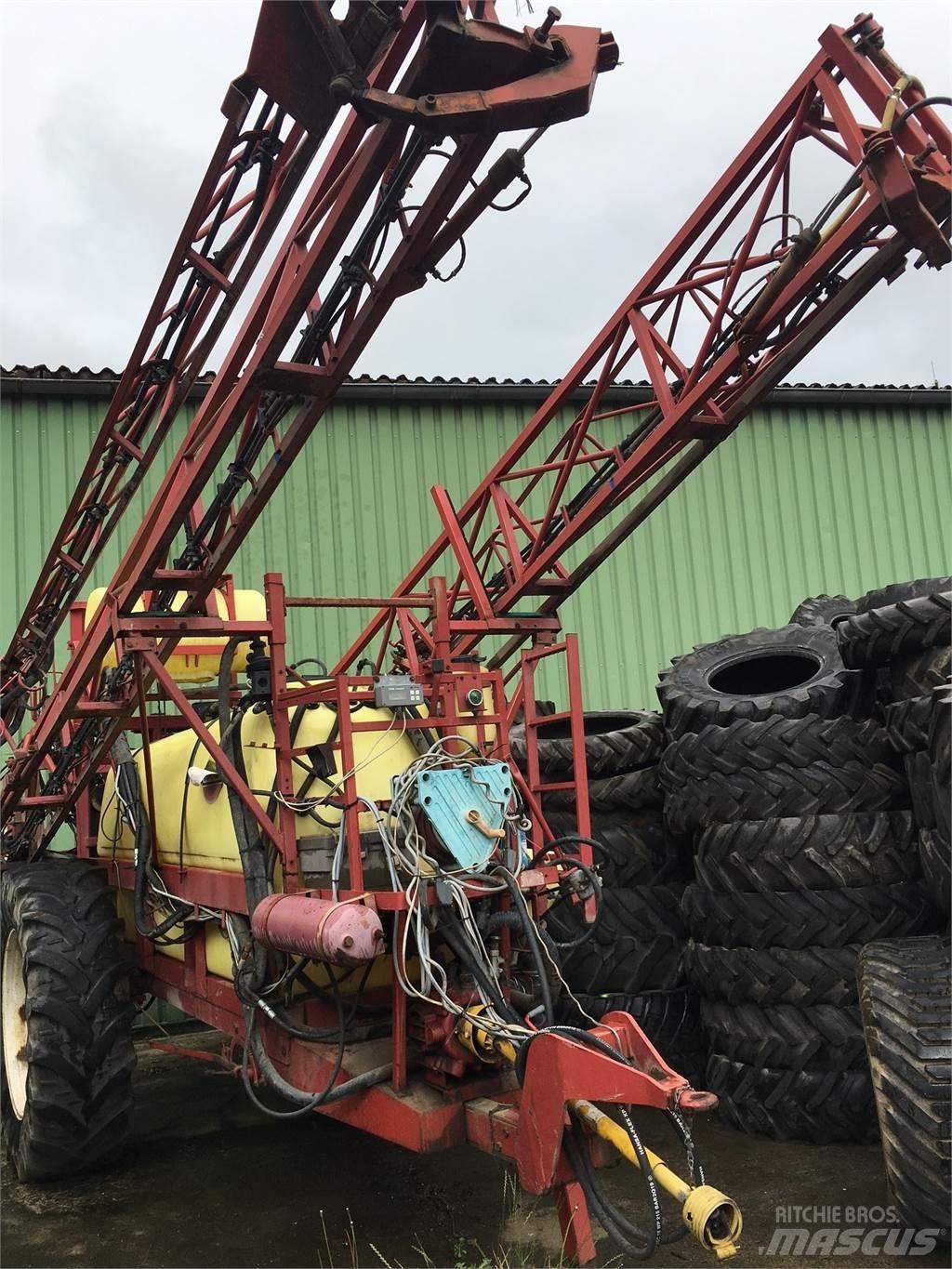 Hardi 3500 Çekilir pülverizatörler