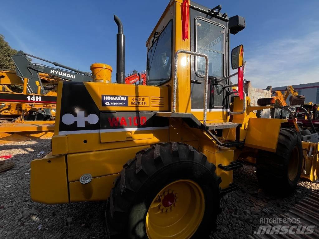 Komatsu WA100 Tekerlekli yükleyiciler