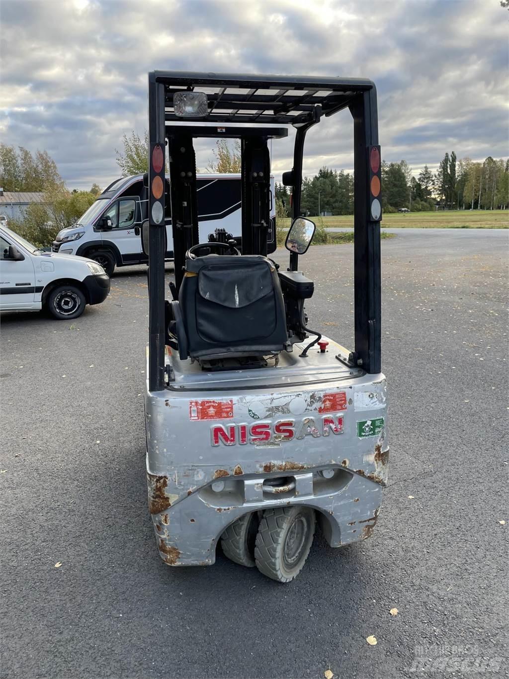 Nissan 15 Elektrikli forkliftler