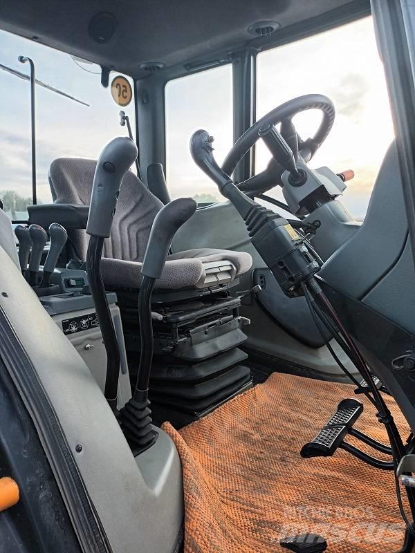 Valtra N 141 Hitech Traktörler