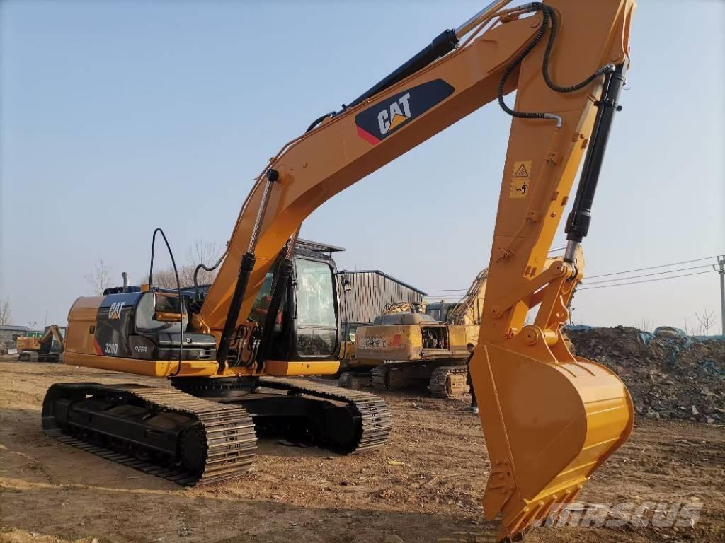 CAT 320 D Paletli ekskavatörler