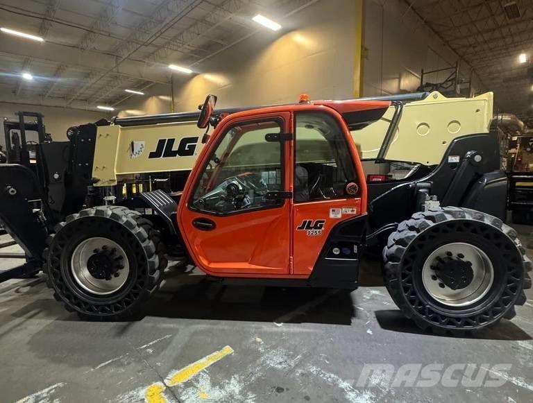 JLG 1255 Teleskopik yükleyiciler