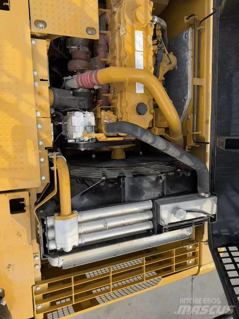 CAT 330d2 Paletli ekskavatörler
