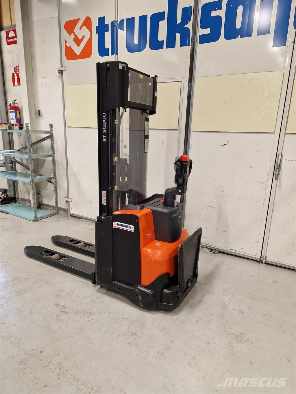 Toyota SWE120L Akülü depo ekipmanları