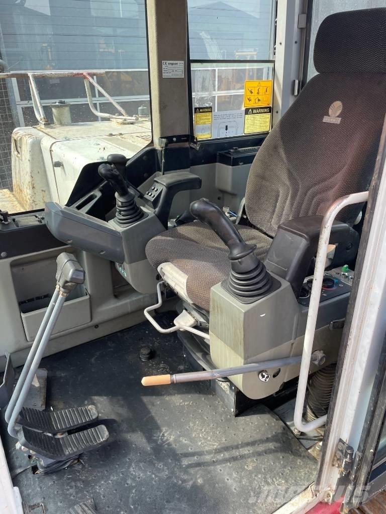 Takeuchi TB1140 Paletli ekskavatörler