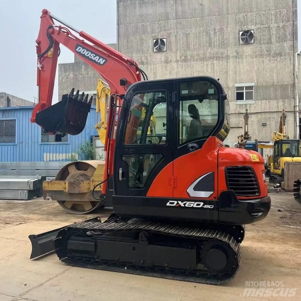 Doosan DX60 Paletli ekskavatörler