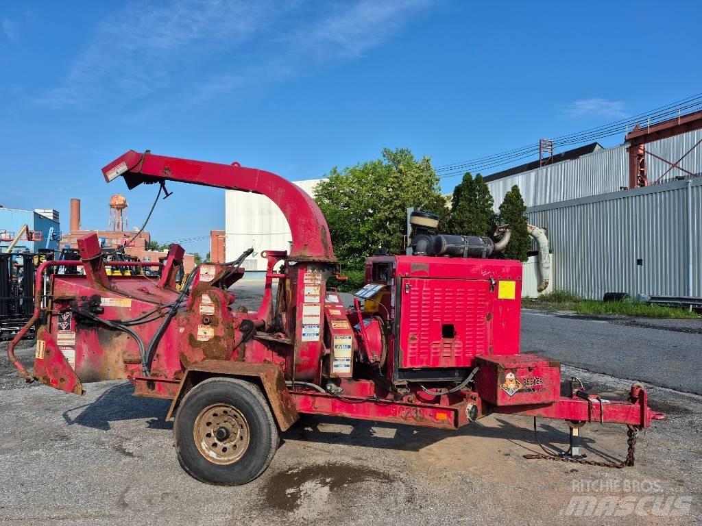 Morbark Beever MX12D Motorlu testereler ve temizleme testereleri