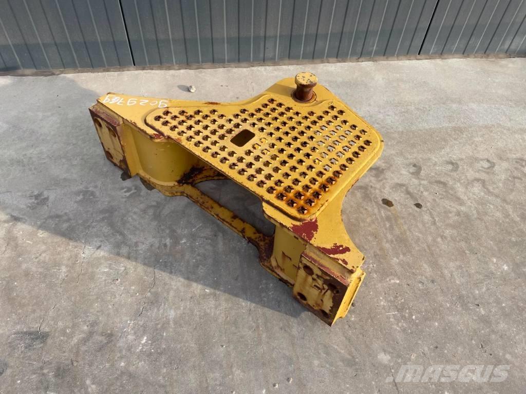 CAT D6K Zugtraverse Diger parçalar