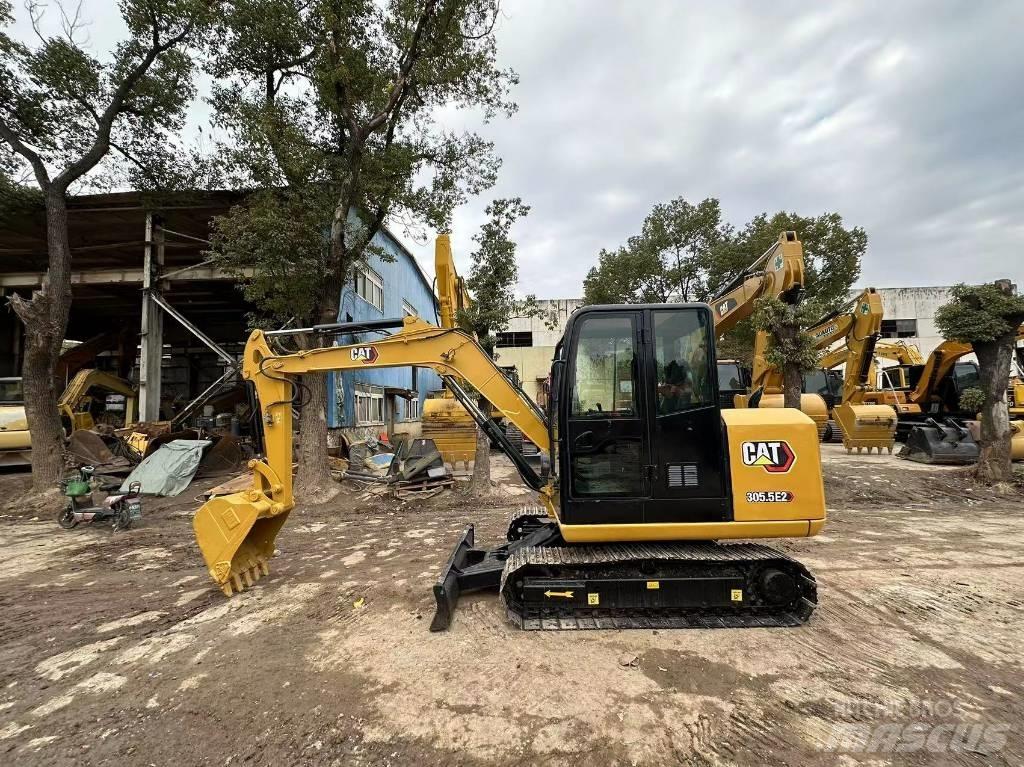 CAT 305.5E2 Paletli ekskavatörler