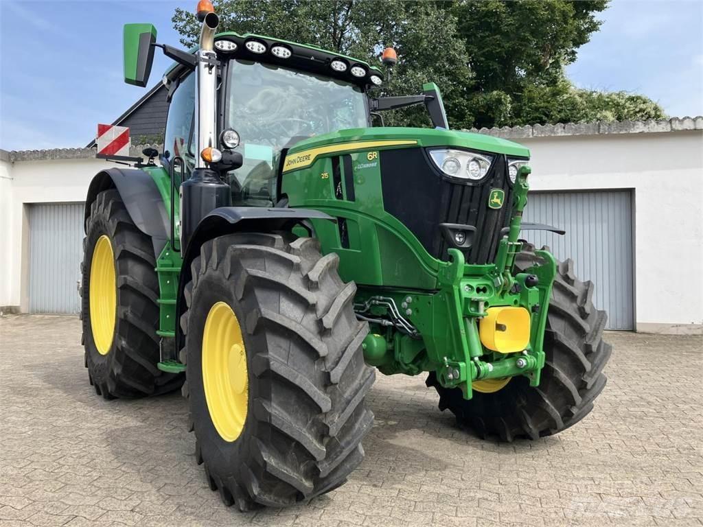 John Deere 6R 215 Traktörler