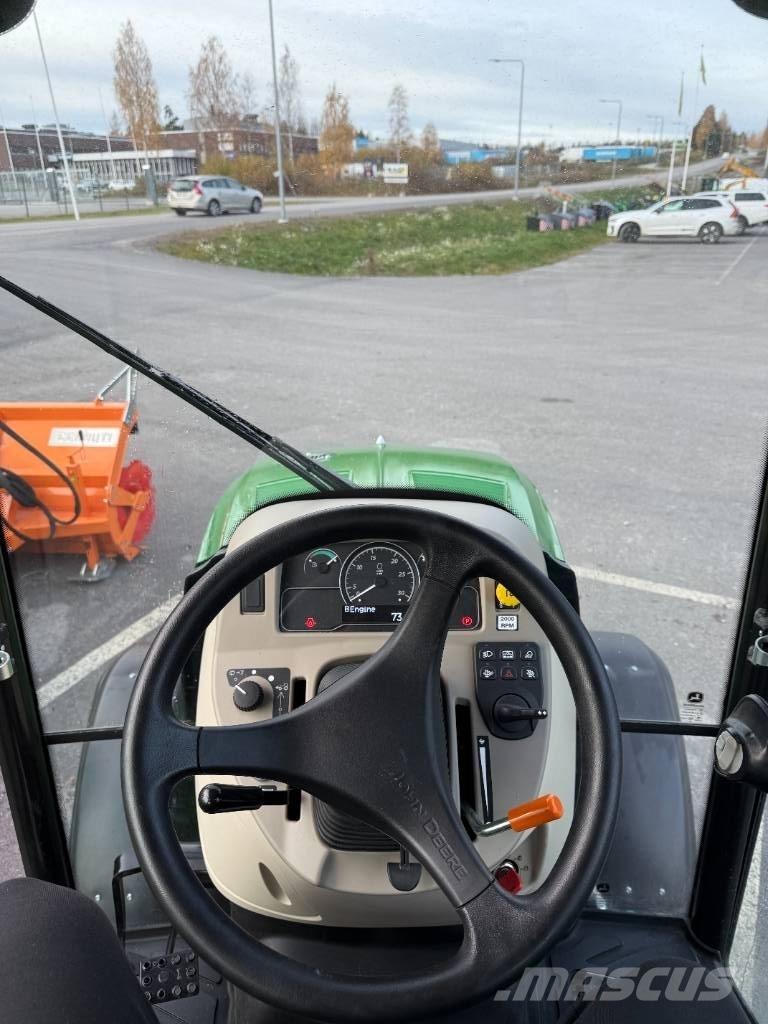 John Deere 3046 R Traktörler