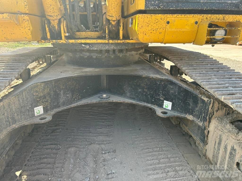 Komatsu PC 210 NLC-8 Paletli ekskavatörler