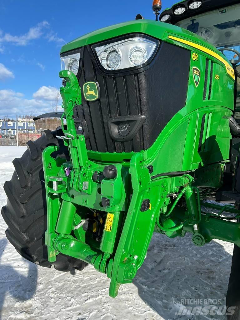 John Deere 6R 250 Traktörler