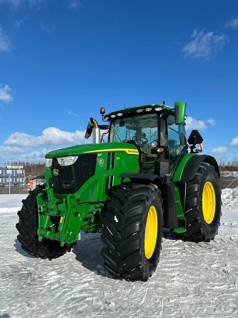 John Deere 6R 250 Traktörler