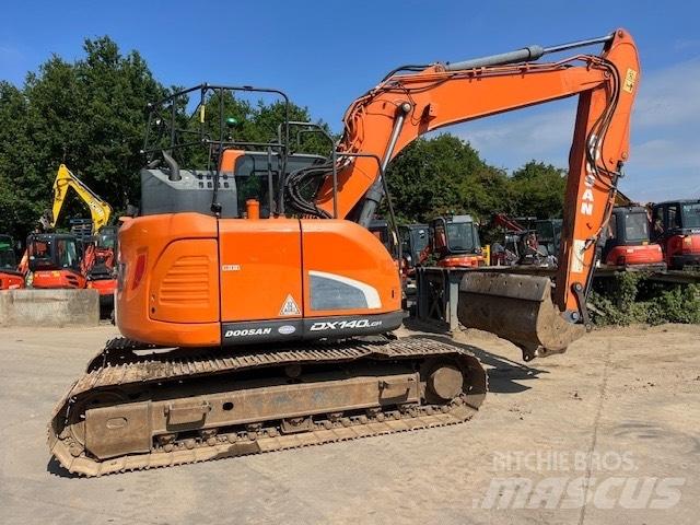 Doosan DX 140 LCR-5 Paletli ekskavatörler