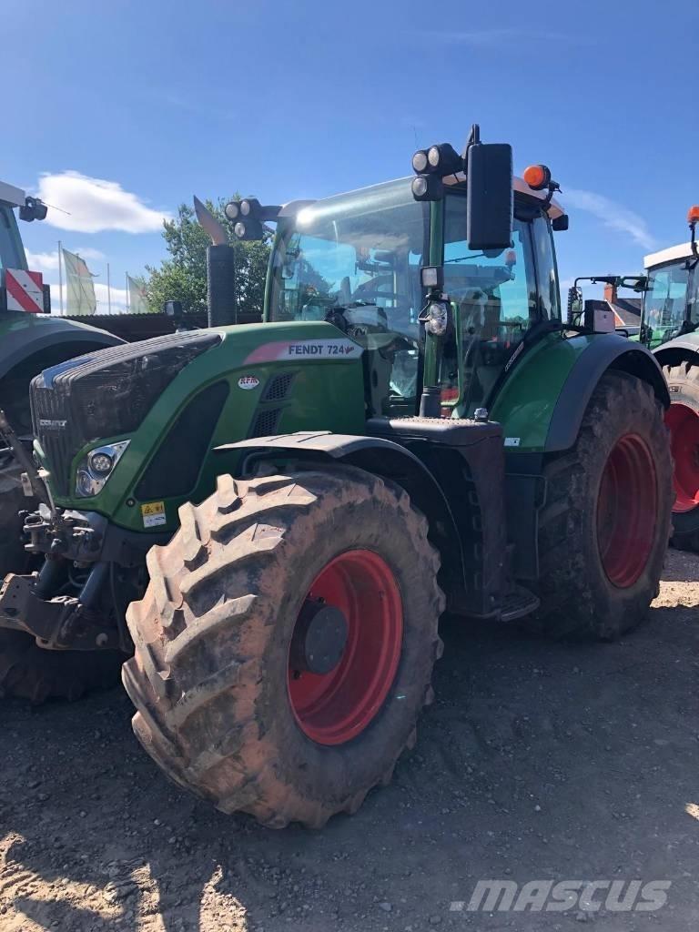 Fendt 724 Vario S4 Traktörler